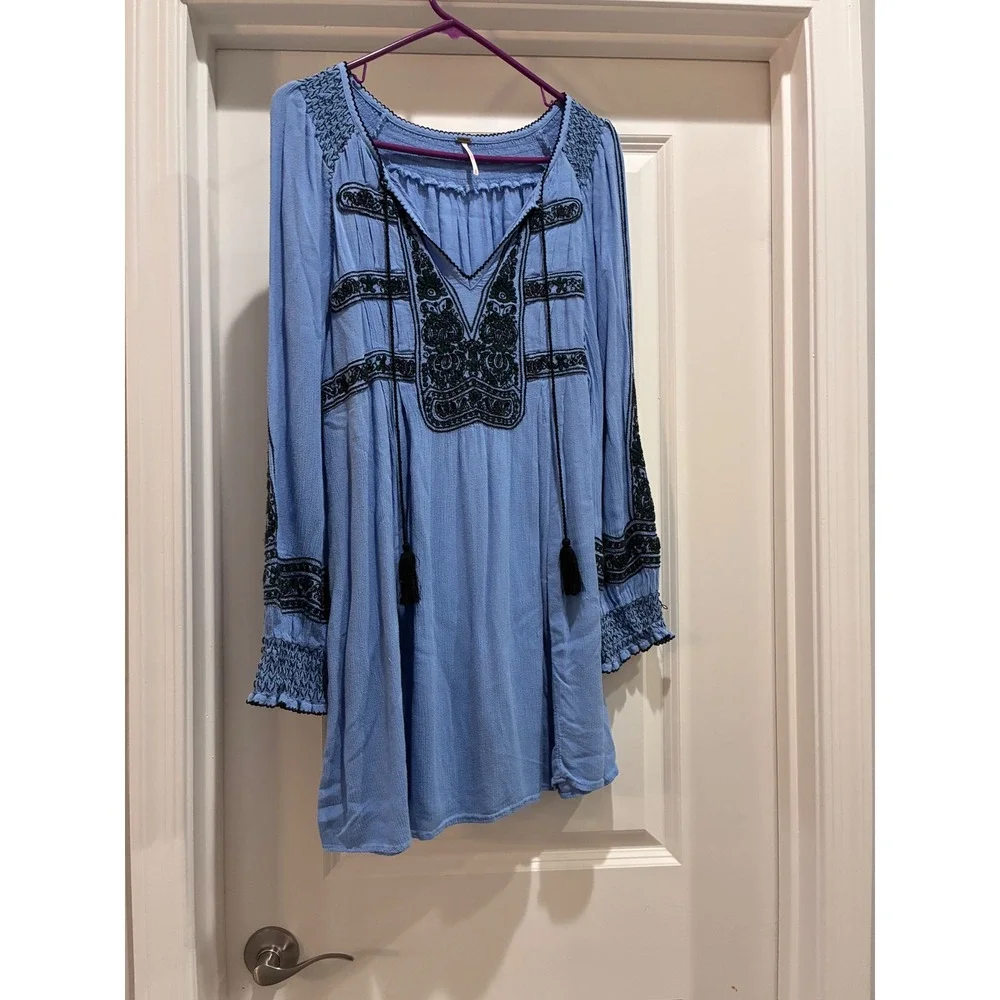 Free‎ People Embroidered Peasant Mini Dress Blue Boho Tassel V-Neck M